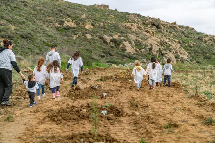 Σέριφος: “Φύτεψε σήμερα – Ανάπνευσε Αύριο”, μία πρωτοποριακή κίνηση για την αντιμετώπιση της κλιματικής κρίσης στις Κυκλάδες