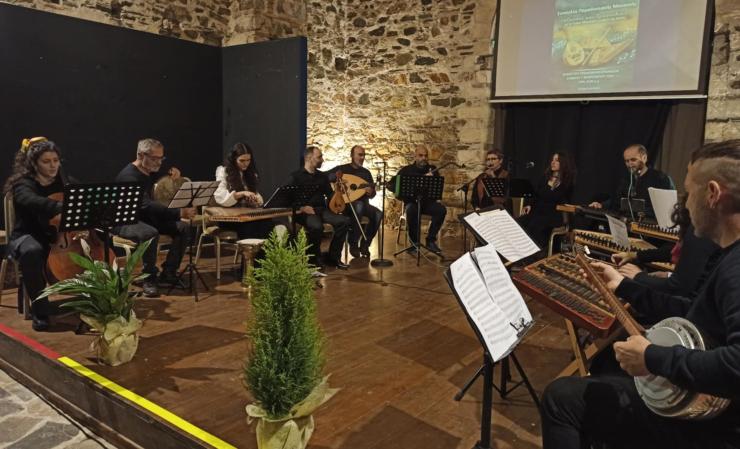 Αποτελεί ένα ζωντανό κύτταρο πολιτισμού της Σύρου