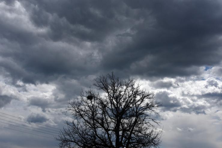 Καιρός: Αλλάζει το σκηνικό με βροχές, καταιγίδες και πτώση θερμοκρασίας