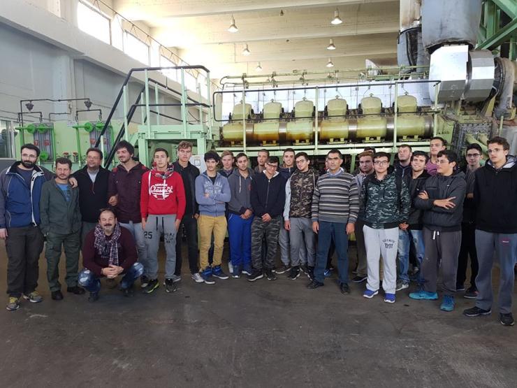 Επίσκεψη των μαθητών στο εργοστάσιο της ΔΕΗ