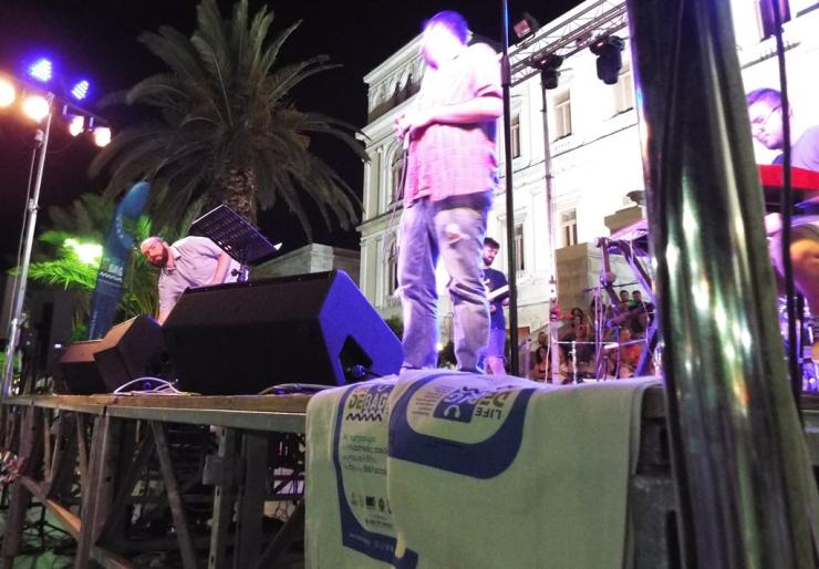 Ενημέρωσαν, ράπαραν, ρίμαραν, σάρωσαν… καθάρισαν