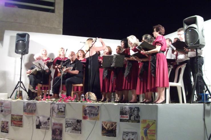 Η Χορωδία Νάουσας τραγουδά Ελληνικό Κινηματογράφο