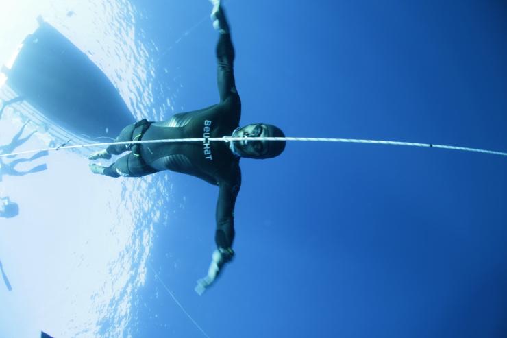 Με μία ανάσα... στο απέραντο γαλάζιο