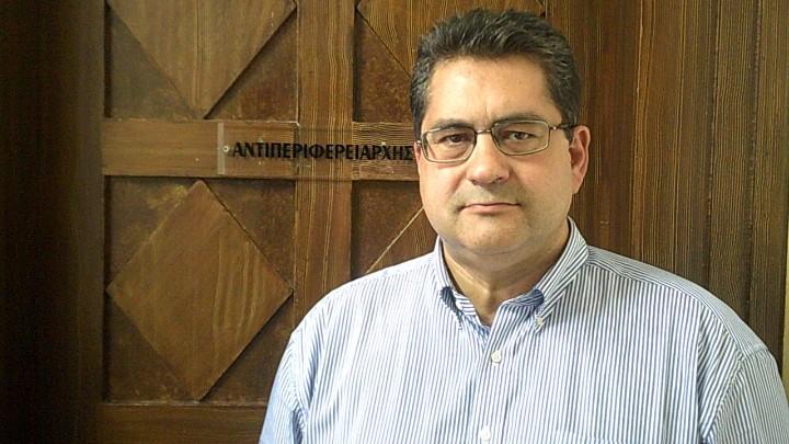 "Η αδρά αμοιβόμενη υπεύθυνη εθελοντισμού ομολόγησε την πολιτική ανεπάρκειά της"
