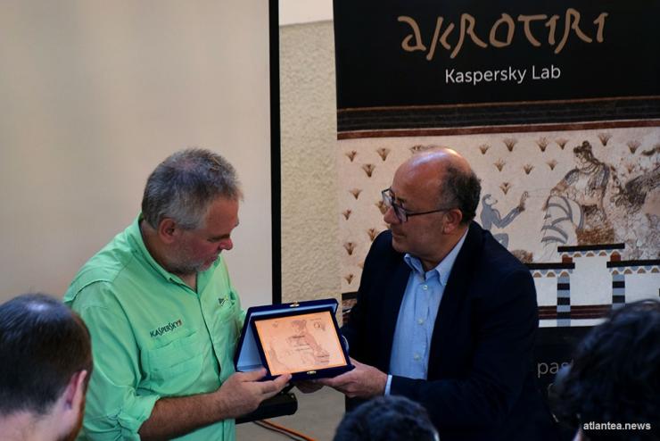 Φόρος τιμής στον άνθρωπο που “ανένηψε” το Ακρωτήρι