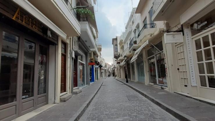 Αγωνιούν οι έμποροι του Ρεθύμνου για την επιβίωση των καταστημάτων τους
