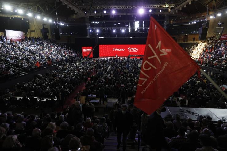 «Διαδικασία που φέρνει την πολιτική στο επίκεντρο της κοινωνίας»