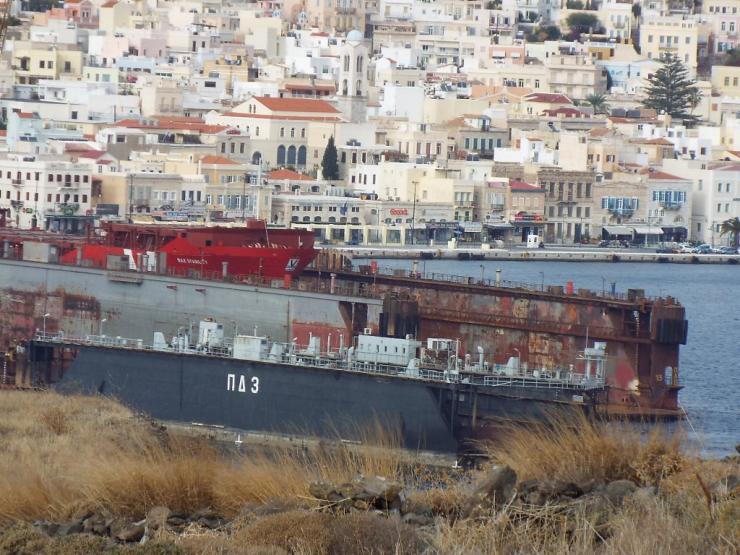 Στο Νεώριο η δεξαμενή του Πολεμικού Ναυτικού