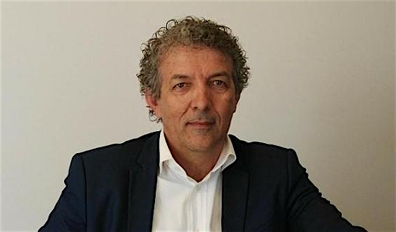Προς τις εσωκομματικές εκλογές με συντροφικά μαχαιρώματα