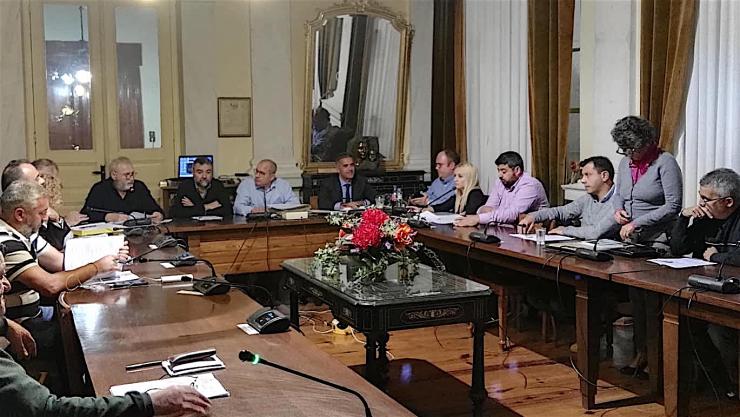 Επιστολές “φούσκες” της Περιφέρειας για χρηματοδοτήσεις στη Σύρο 