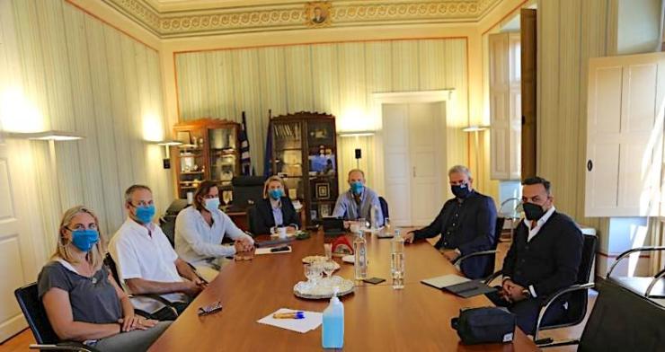 Συνεργασία EOT και Επιμελητηρίου για την προβολή των Κυκλάδων 