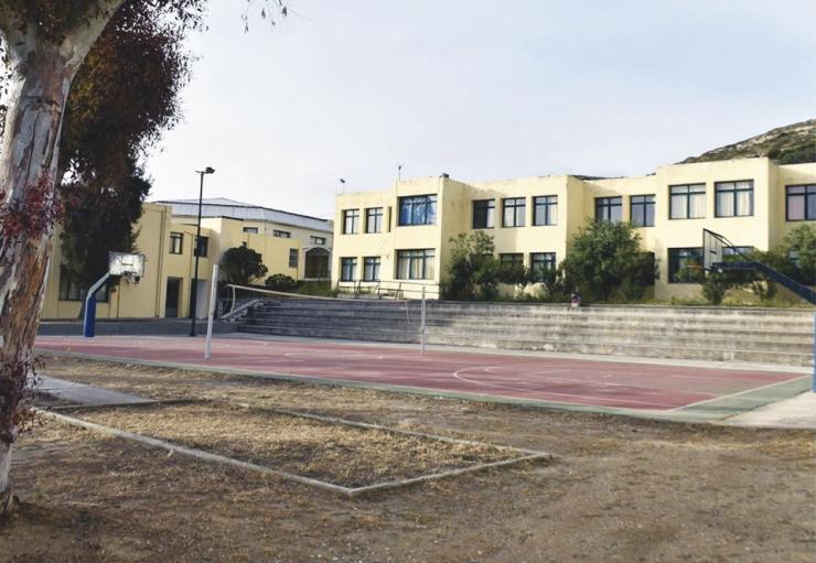 Σε εξέλιξη προσεισμικοί έλεγχοι στα σχολεία της Σύρου 