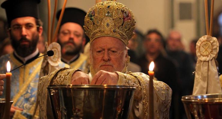 Οικουμενικό Πατριαρχείο: «Οχι» στον γάμο των ομόφυλων ζευγαριών