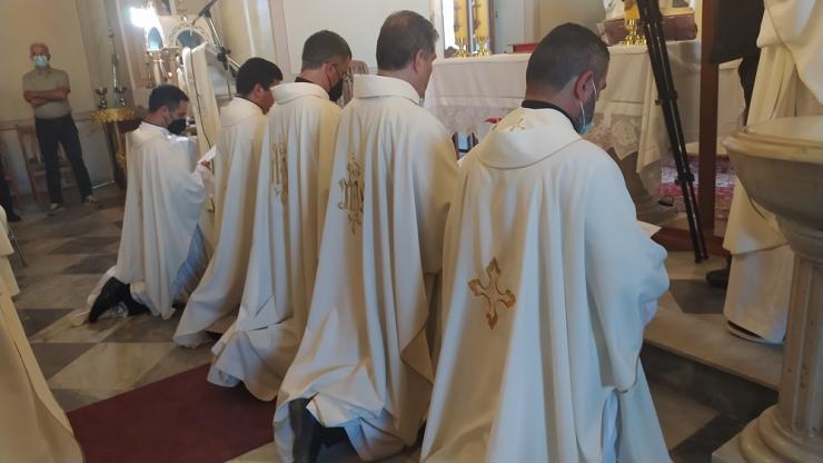 Τελετή υποδοχής νέας Μοναχικής Κοινότητας από την Καθολική Επισκοπή Σύρου