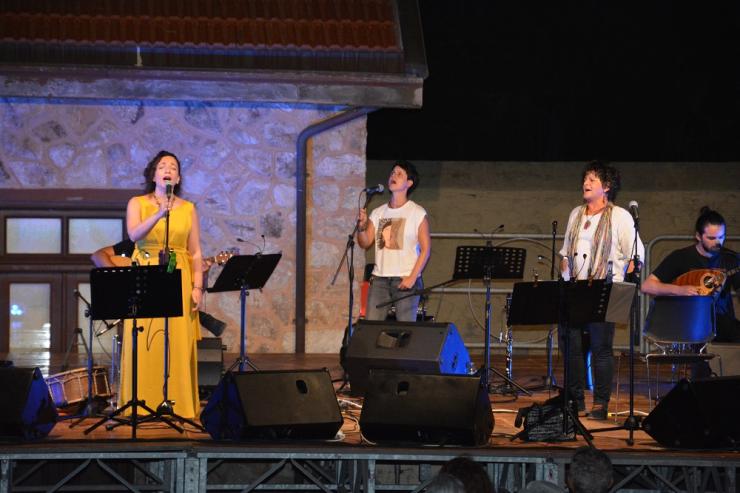 Πάντα με τις μέλισσες