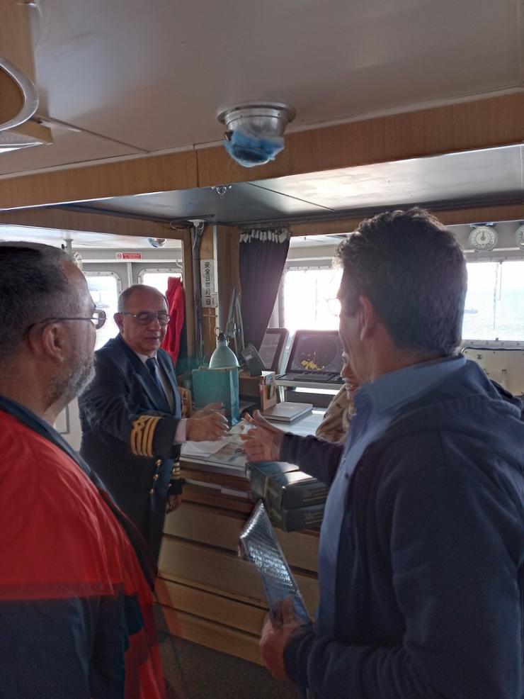 Άφιξη πρώτου πλοίου στην Τήνο