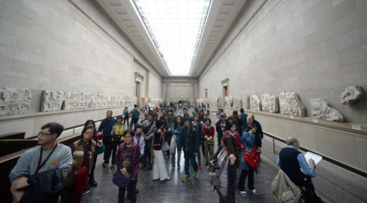 Γλυπτά Παρθενώνα: Οι τοιχογραφίες της Θήρας και η ζωφόρος