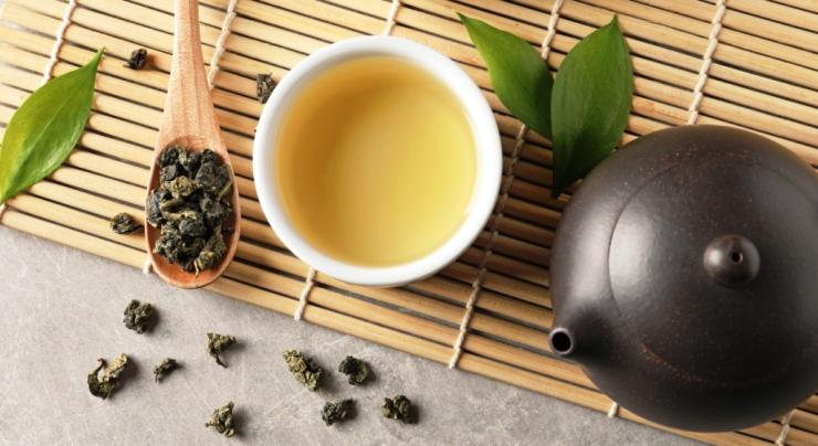 Το τσάι που καίει λίπος ακόμη και όταν κάθεστε – Δύο φλιτζάνια αρκούν