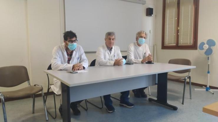 “Μισές αλήθειες”