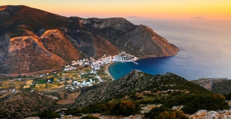 Washington Post: Η Σίφνος στους 10 καλύτερους θαλάσσιους φθινοπωρινούς προορισμούς του κόσμου