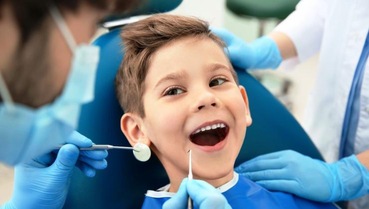 Επιστρέφει το Dentist Pass: Δωρεάν οδοντιατρικοί έλεγχοι για 300.000 παιδιά