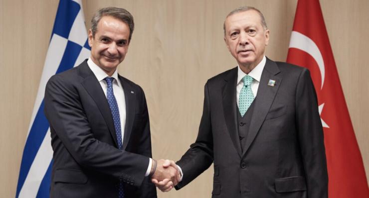 Στην Αθήνα σήμερα ο Ερντογάν: Η ατζέντα της συνάντησης με τον Μητσοτάκη και η «επίθεση» φιλίας