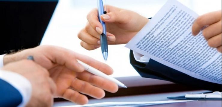 Ρεκόρ ξένων επενδύσεων στην Ελλάδα το 2025