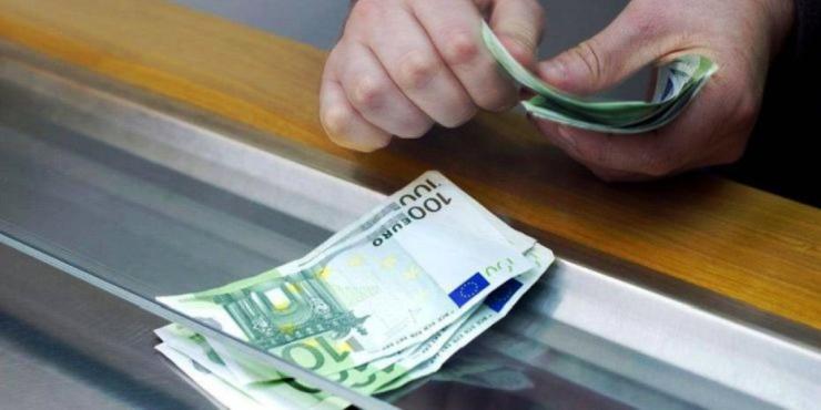 «Καίνε» καταθέσεις νοικοκυριά και επιχειρήσεις - Αυξημένα τα δάνεια τον Νοέμβριο