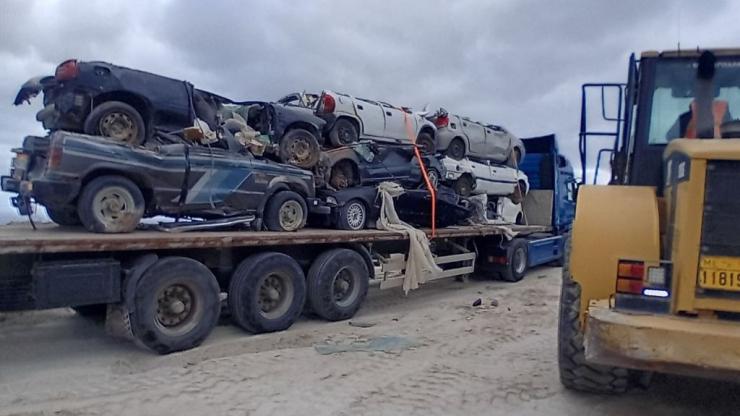 Σαντορίνη: Απομάκρυνση εγκαταλελειμμένων οχημάτων από τον χώρο του ΧΑΔΑ