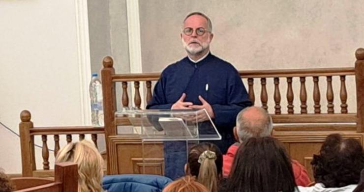 15χρονη δράση απέναντι στους κλυδωνισμούς της οικογένειας