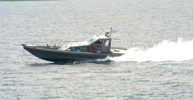 Σύρος: Εντοπισμός πυρομαχικού υλικού στο βυθό του λιμανιού