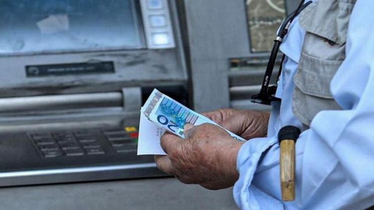 Στα 750 ευρώ οι νέες κύριες συντάξεις του ΕΦΚΑ, σύμφωνα με τα στοιχεία του συστήματος «Ήλιος»