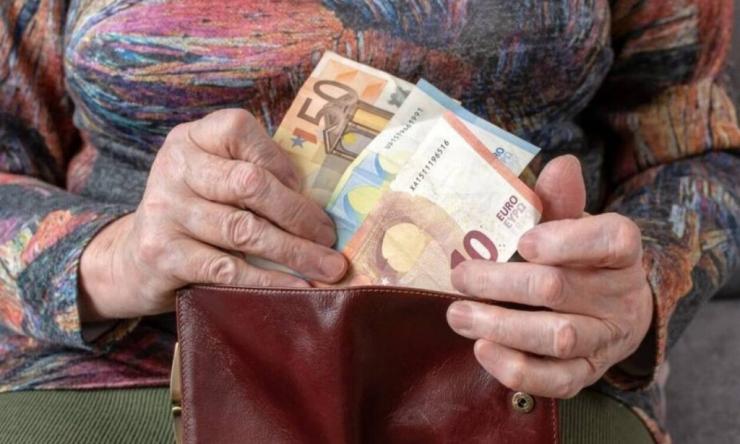 Προσυνταξιοδοτικές παροχές: Αυξημένα τα ποσά που λαμβάνουν οι δικαιούχοι του τέως ΕΤΑΤ