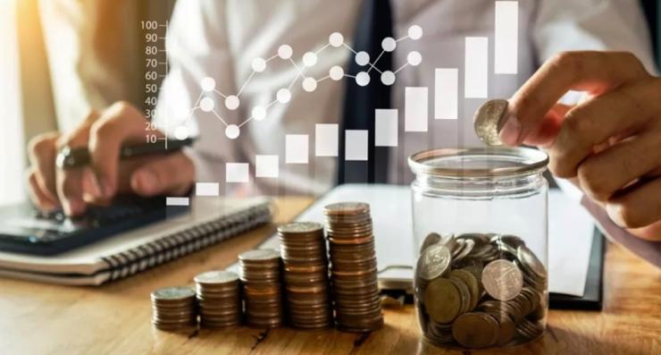 Τα νοικοκυριά τελευταία στην αποταμίευση στην ευρωζώνη