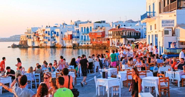 Καμπανάκι από ΠΟΞ: “Ο υπερτουρισμός δεν αποτυπώνεται στις πληρότητες των ξενοδοχείων”