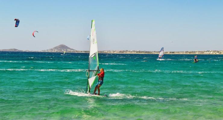 Η Νάξος ανάμεσα στους πέντε ιδανικούς προορισμούς του κόσμου για surf