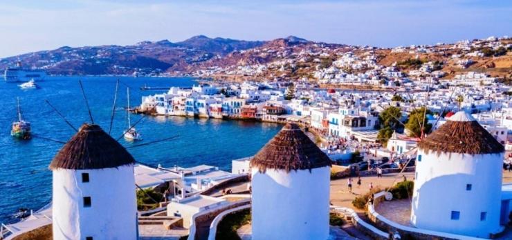 Μύκονος: Γιατί φέτος είναι μειωμένες οι τιμές κατά 20% - 30% στις ενοικιαζόμενες βίλες