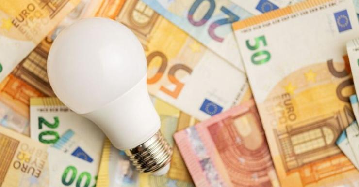 Το σχέδιο Μαξίμου για το νέο ράλι ανόδου στις τιμές ρεύματος