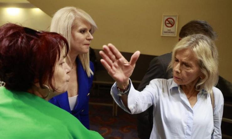 Ανεξαρτητοποιήθηκαν Τζάκρη και Πούλου από τον ΣΥΡΙΖΑ