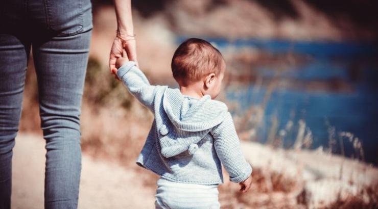 Αυξήθηκαν κατά 3,6% οι πράξεις υιοθεσίας στην Ελλάδα το 2023