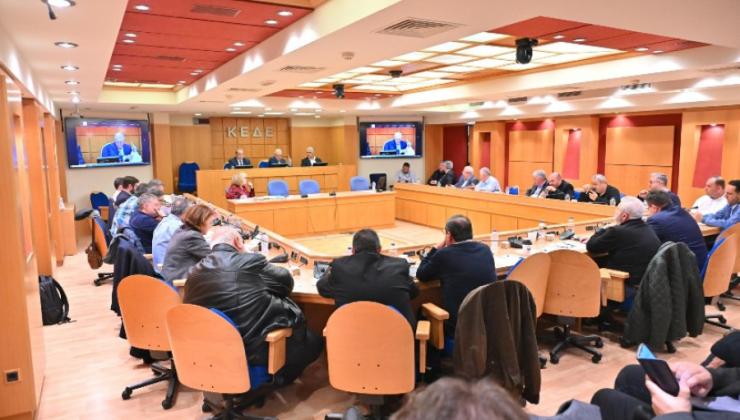 ΚΕΔΕ: Ψήφισε κατά πλειοψηφία υπέρ της κατάργησης του τέλους ταφής απορριμμάτων