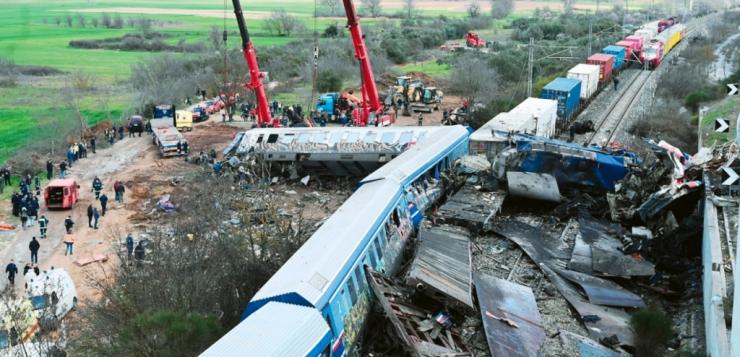 Στη Βουλή δικογραφία - μήνυση κατά του πρωθυπουργού και πρώην υπουργών για τα Τέμπη