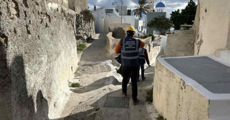 ΕΚΠΑ: Υπαρκτός ο κίνδυνος εκδήλωσης τσουνάμι μεταξύ Σαντορίνης και Αμοργού