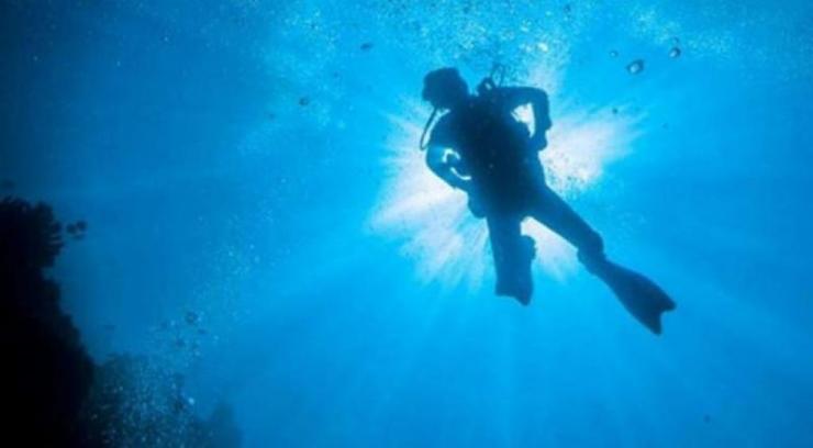 Ίος: Δύτης έχασε τις αισθήσεις του στη θάλασσα