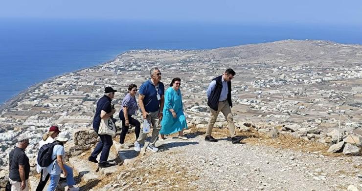 Αυτοψίες στους αρχαιολογικούς χώρους της Αρχαίας Θήρας και του Ακρωτηρίου