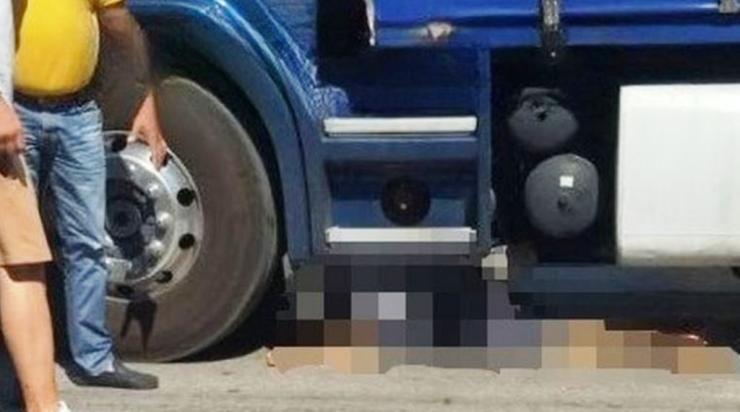 Νεκρή γυναίκα που παρασύρθηκε από νταλίκα