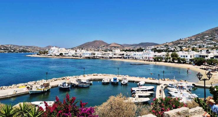 Η Πάρος αναδείχθηκε ως το καλύτερο νησί στον κόσμο για το 2025