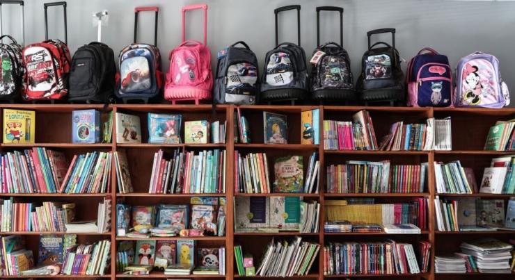 Σχολική λίστα: Βαθιά το χέρι στην τσέπη βάζουν οι γονείς - Πόσο είναι το κόστος για κάθε παιδί