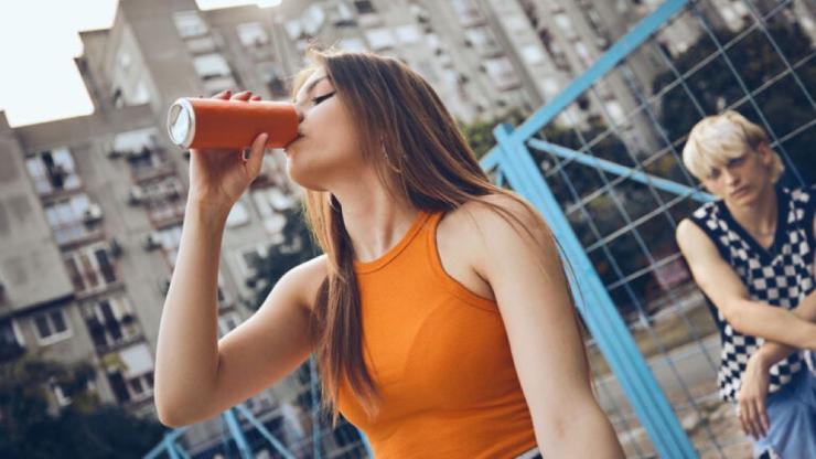 Αυτά τα αναψυκτικά βλάπτουν το ήπαρ - Και δεν είναι αυτά που νομίζετε