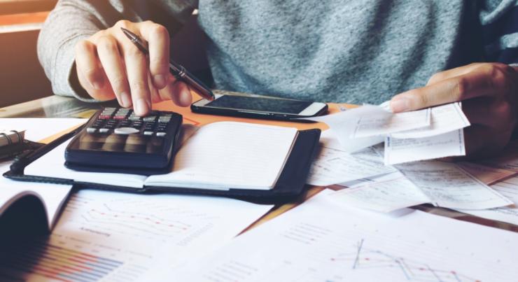 Ελάχιστο τεκμαρτό εισόδημα: Νέος «πήχης» τζίρου ανά κλάδο